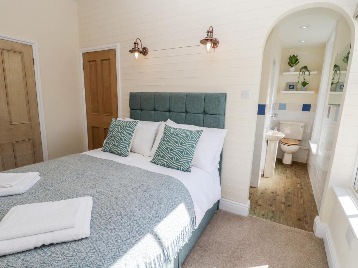 Laurel House Vila Whitby Exterior foto